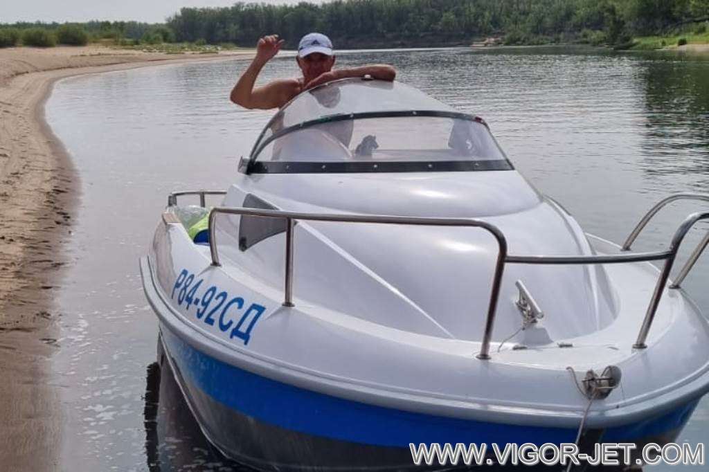 VIGOR 480 Walk Around  в протоке реки Волга